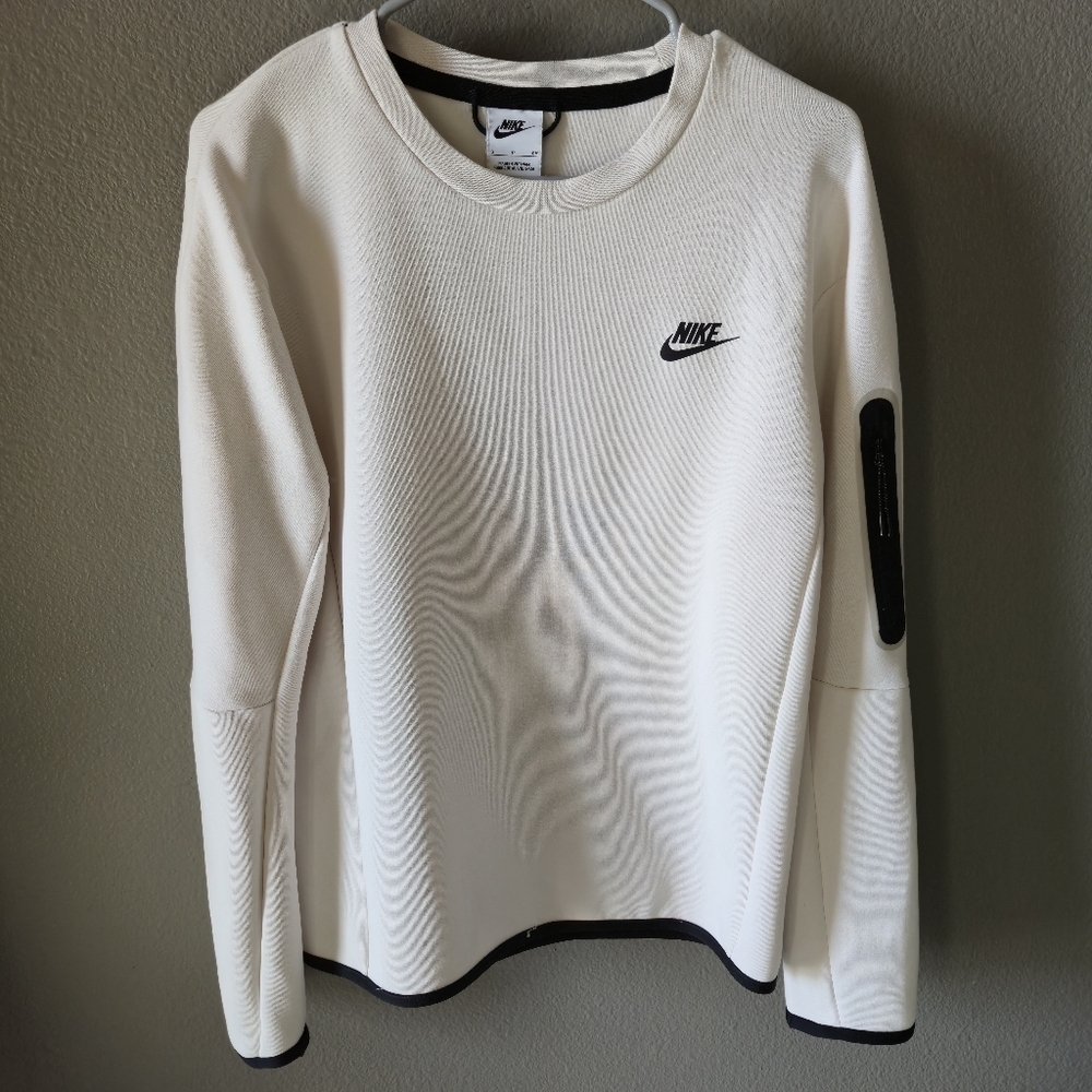 Nike Tech Fleece Crew sweatshirt S Breathable Sportswear Ball Like New Premium